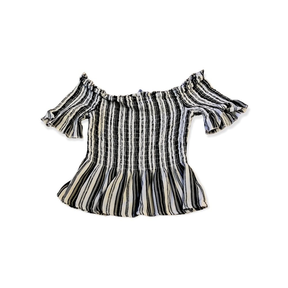 Kendall + Kylie Black + white crop top